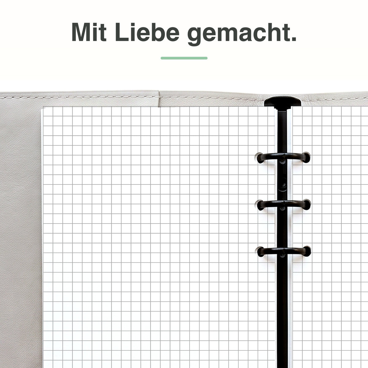 
Personal kariertes Notizpapier in Nahaufnahme – feines Karoraster, Premiumpapier